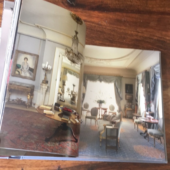 Robert Kime Beautiful Coffee Table Book on Interior Design - Picture 11 of 16